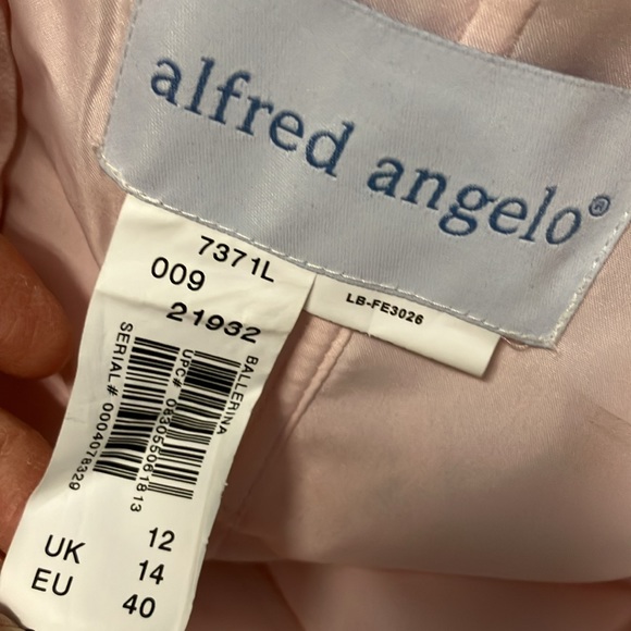 Ladies, beautiful long floor length dress size 12 by Alfred Angelo - Picture 3 of 4